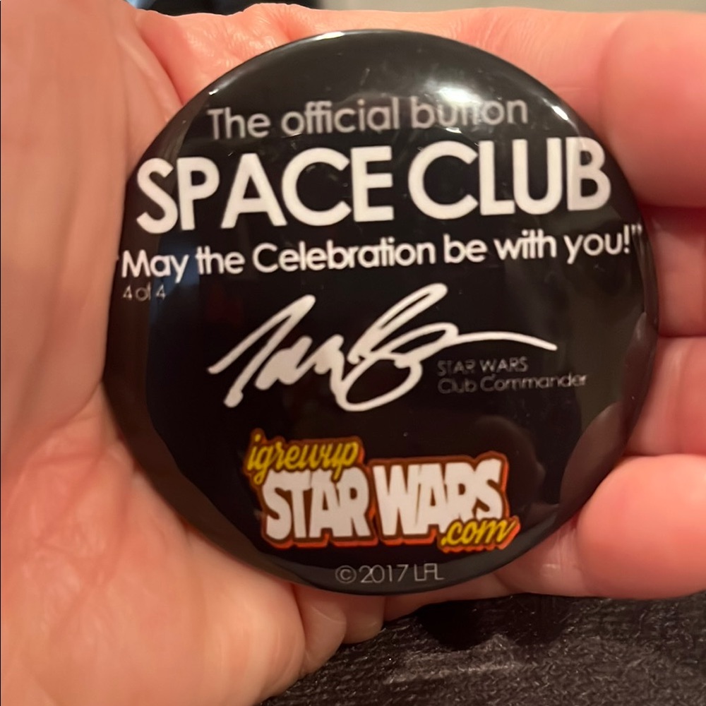 Star Wars Collector Button Set - Picture 2 of 7
